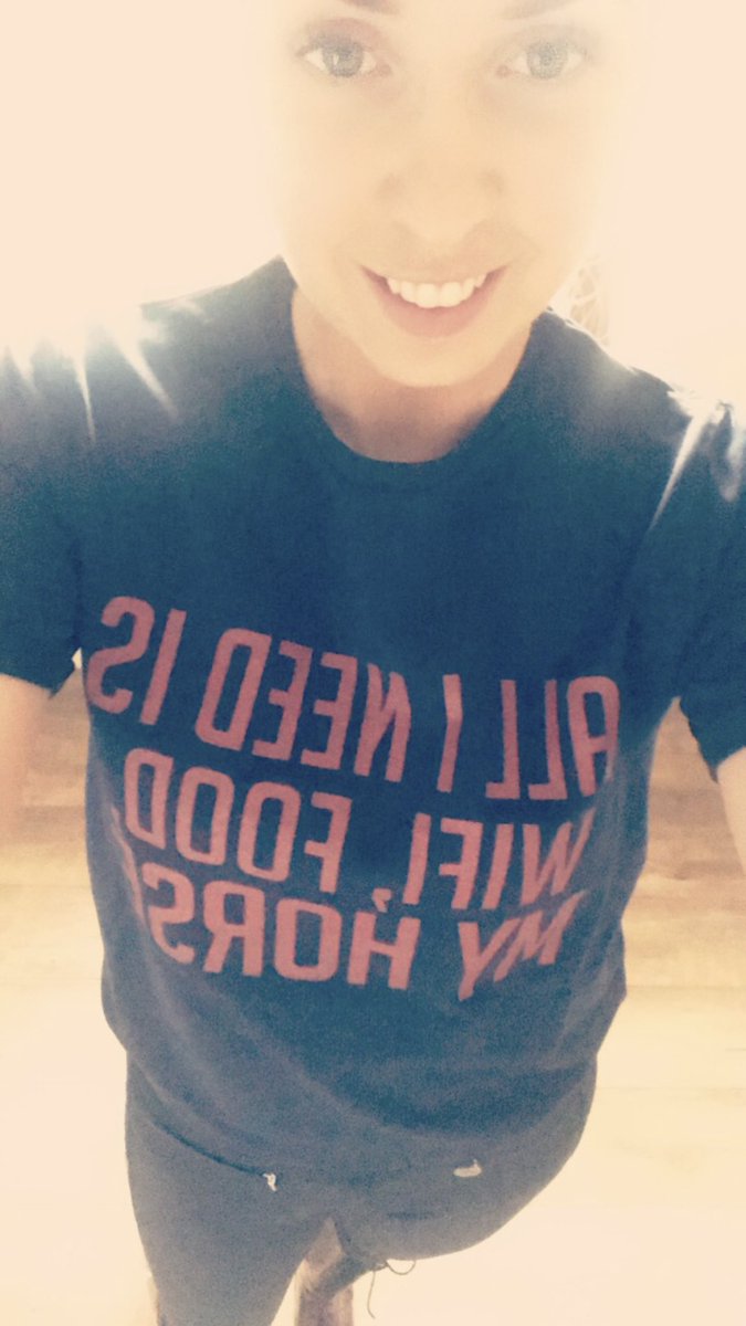 LaurFisher's tweet image. So I think I may have a slight obsession with @houseofmontar slogan t-shirts 😍🙊 

I highly recommend everyone has a look on the @equissimo website as they have a fantastic range 😍 

equissimo.co.uk 
#HorseChatHour #EquestrianLife