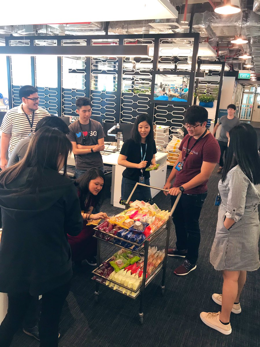 cassclum's tweet photo. Loved the mid-week sweet treats, thank you SG interns! 😭 we’ll miss all your young vibes @terns #LoveWhereYouWork https://t.co/w9dPDSGGWH