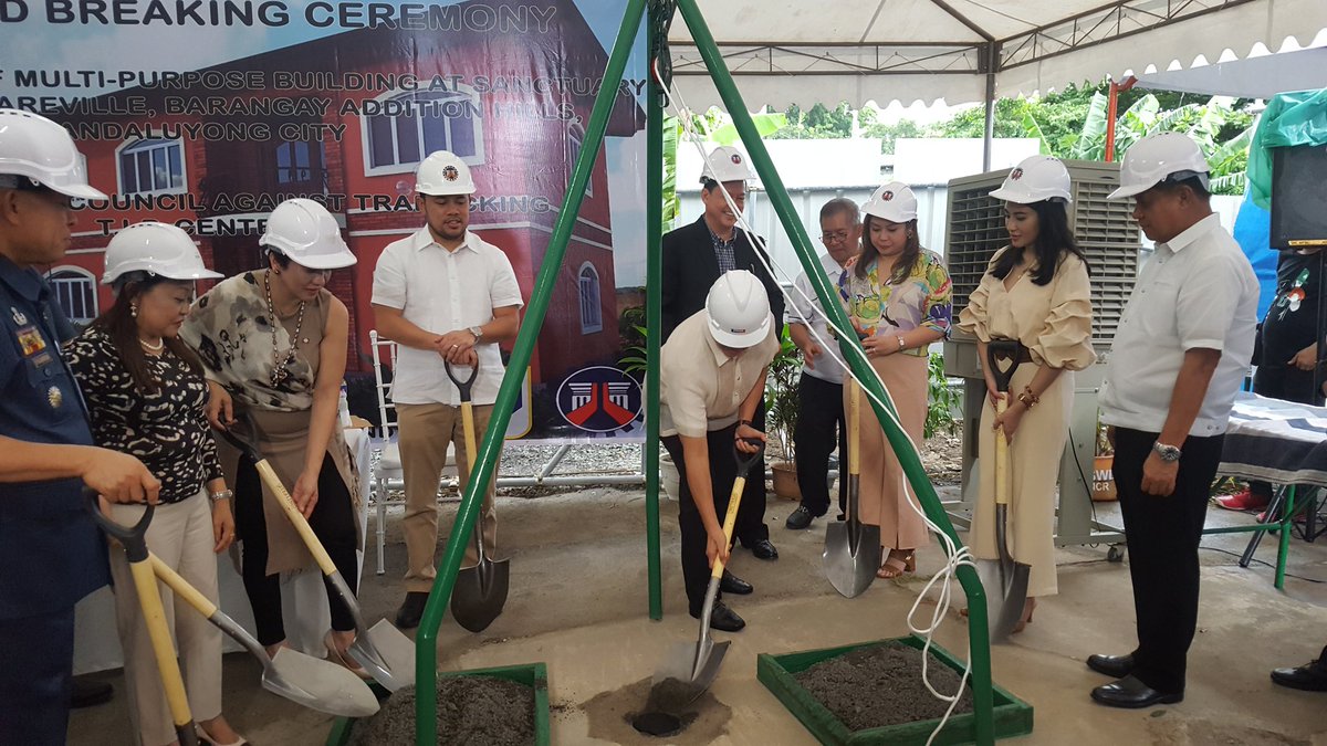 dswdserves's tweet photo. ATM: DSWD Sec. Rolando Bautista, DOJ Sec. Menardo Guevarra, DPWH Sec. Mark Villar, along with the members &amp;partners of the Inter-Agency Council Against Human Trafficking at the Ground Breaking Ceremony for the Construction of the Tahanan ng Inyong Pag Asa center
#DSWDMayMalasakit https://t.co/cL4FrqQ8QM