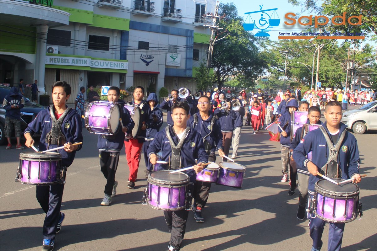 SAPDAJogja's tweet photo. Jalan sehat dalam rangka Peringatan Hari Anak Nasional 2019 di Banjarmasin. 21 Juli 2019.
.
#harianaknasional
#sapda
#programpeduli
#sahabatdifabelbanjarmasin
#difabel
#banjarmasininklusif https://t.co/ojnZvVaGej