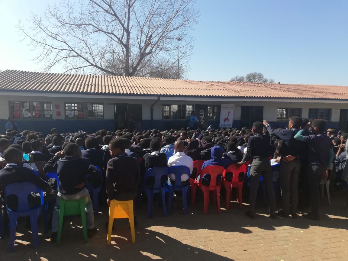 SchoolAidSA's tweet image. The opening of the new #library at Isipho Primary School in Soweto is about to begin. 559 learners ages 4 - 15 years old. 4000 #books! 📚 #schoolaid