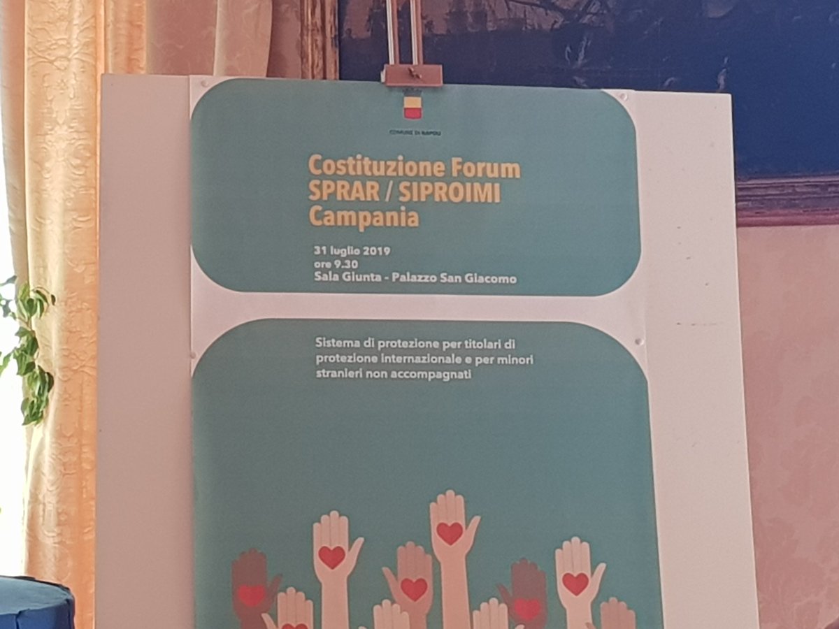 comuniwelcome's tweet photo. Non esiste il #welfare dei #migranti.
Alla base di questo c'è presa in carico della #persona
Siamo qui per lanciare sul territorio della #Campania il coordinamento dei progetti #Sprar e per cambiare la narrazione che ci presenta come "cattivi" #LucaPacini @comuni_anci #napoli https://t.co/aiJU1FrN1V