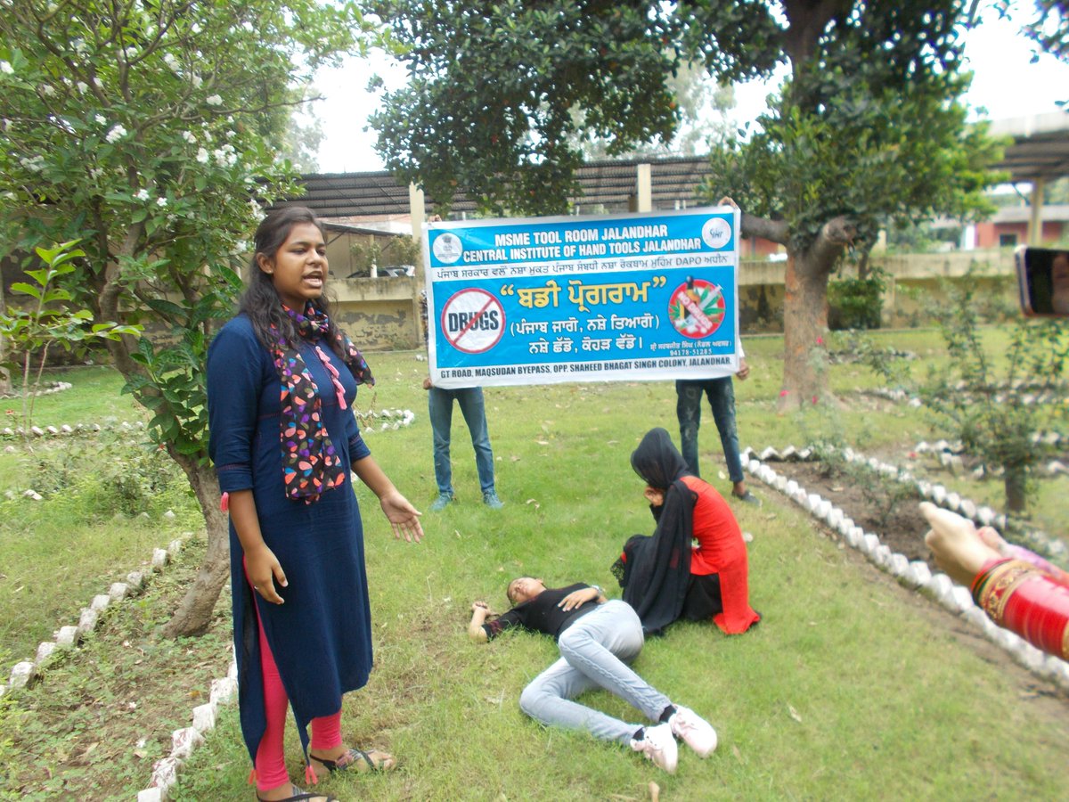 #MYMSME Nukkad Natak on anti Drug activity under Buddy Program organised @Ciht Jalandhar https://t.co/Rs4MwXGLDL