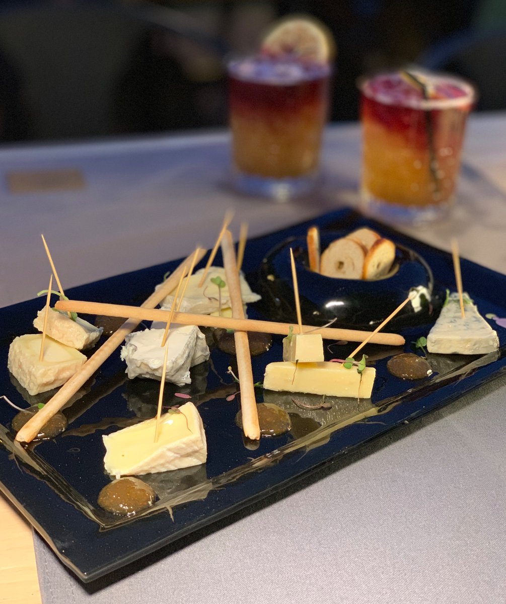 BlogHedonista's tweet photo. ¿Sabes que #LaSantaMarket es el #coachella catalán? Te lo cuento todo en el nuevo #post del #blog su #gastronomía #modaboho y su mejor música https://t.co/W4n5PahNYv https://t.co/aaNFErtkY8