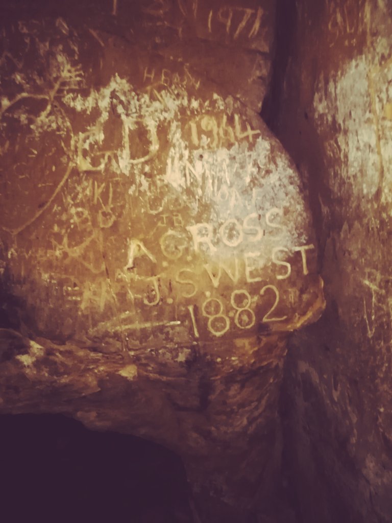 We explore heritage, but also try to think about the modern relevance to the places we visit. 

Covesea was a great place to think about deep time. We talk a lot about the metaphorical &amp; literal marks that humanity makes on nature. 

open.spotify.com/episode/0D8pmm…