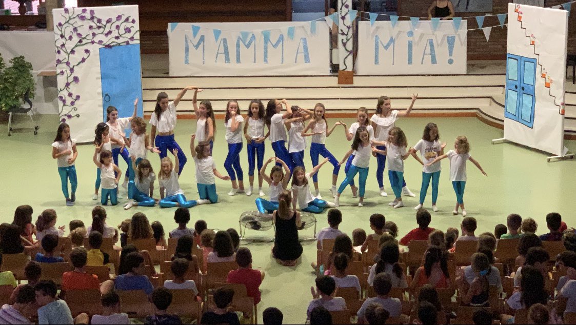 GarbiPereVerges's tweet photo. #GoEsplugues Final d’un Casal d’Estiu inoblidable. Moltes gràcies i molt bones vacances!!! https://t.co/W2CUWWnMli https://t.co/4W8Ehpchrp