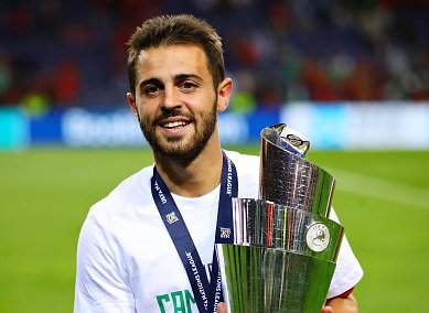 kappilinho's tweet photo. Harry Kane was injured for 91 days in 2018/19, missing 17 games, and did not win any trophy, but made Fifa’s #TheBest shortlist ahead of Bernardo Silva, who won the domestic treble with Man City and was named Player of the UEFA Nations League. 🤷‍♂🤷‍♀

https://t.co/rveDIkN4IT https://t.co/2gQiNNhGoT