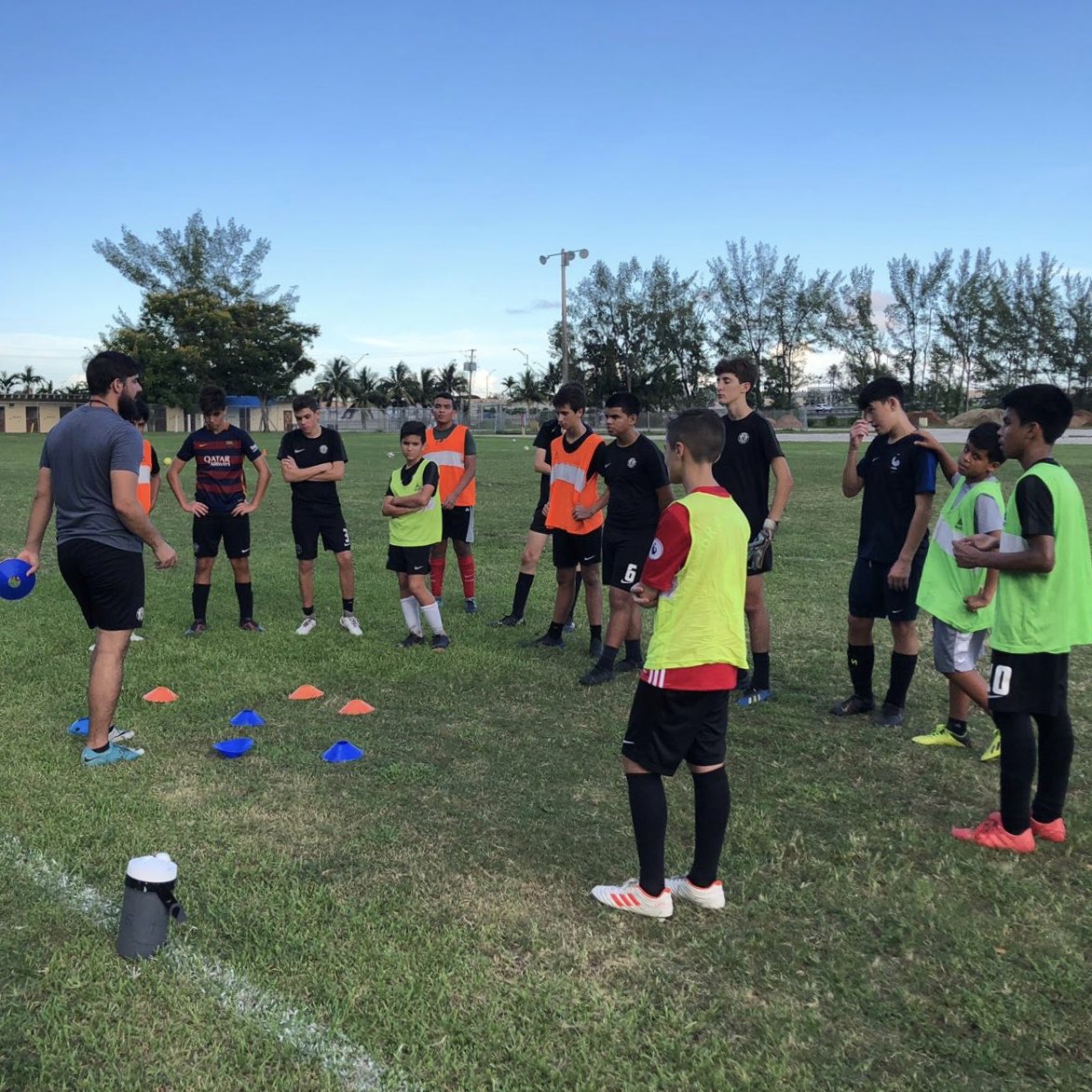 venicefcmiami's tweet photo. Another day at camp...🧡🖤💚⚽️ You still have time...tryout with us TODAY!   U8-U18 - Register @ https://t.co/NzEHE4tcvP or call 1.800.446.0873 for info. https://t.co/Izn7apR8mm