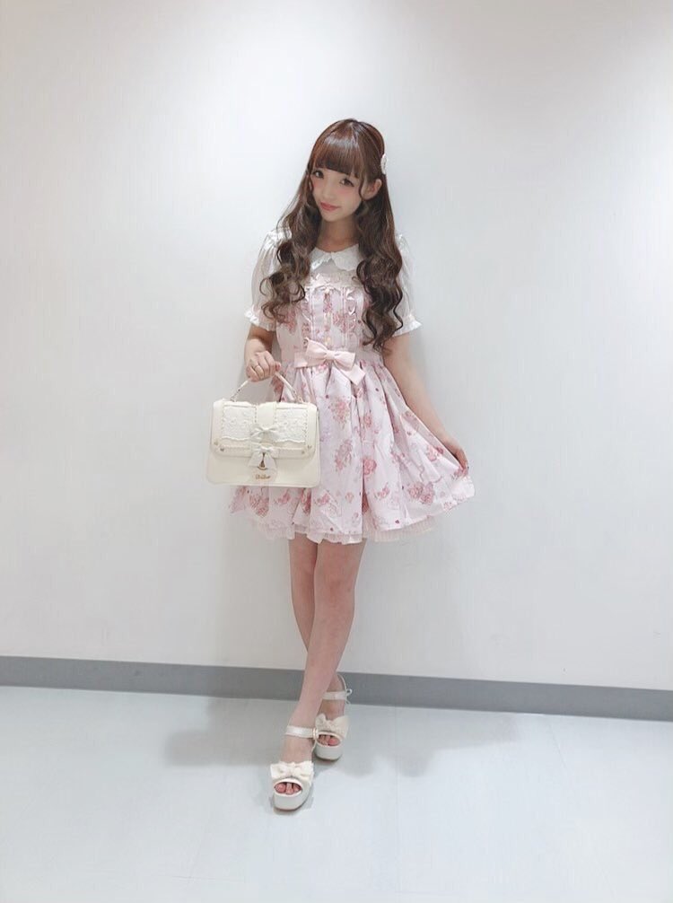 Liz Lisa ୨୧ 新宿alta店 大人気item ୨୧ 大人気のオリジナル柄ワンピースが 本日より 緊急お値下げ なんと 30 Off 人気のお色は残りわずか スウィートサボンワンピース 193 6047 0 7560 税 White Pink Navy