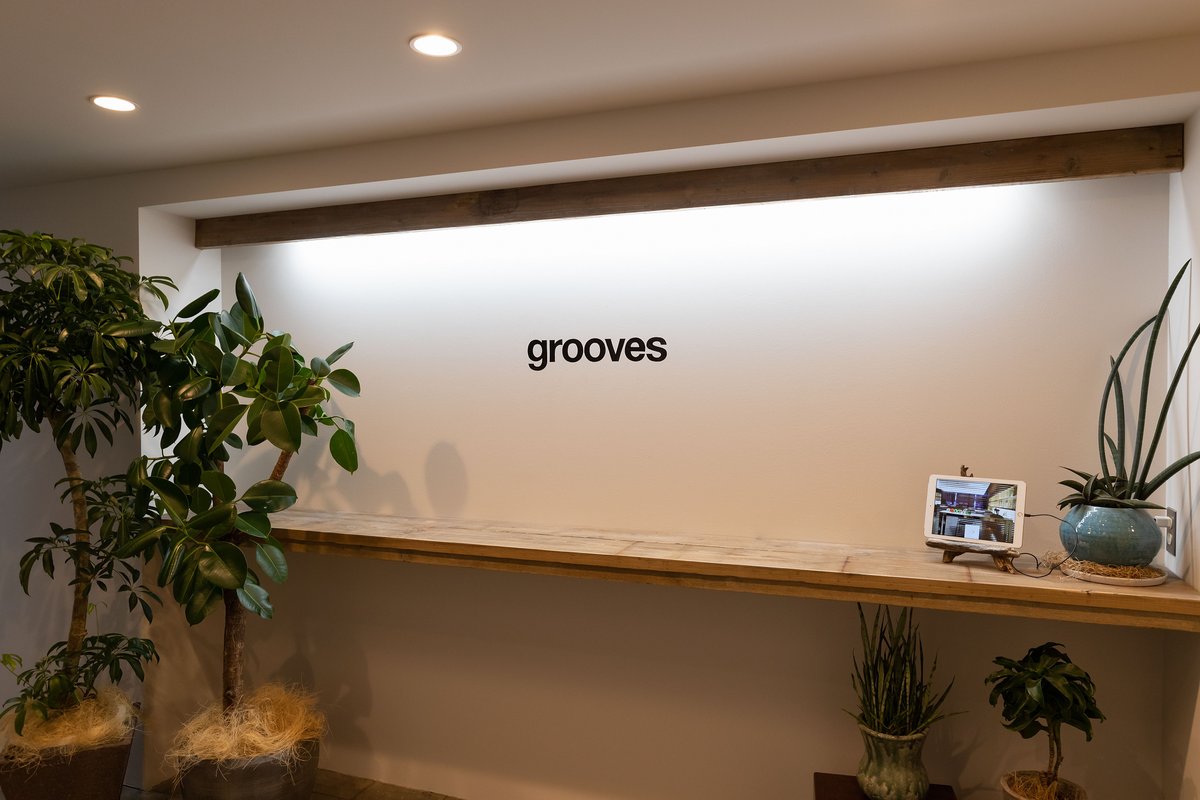 forkwell_global's tweet photo. We're in love with our new sustainable office @Tokyo! We used recyclable material for a more eco-friendly workplace. 

Grooves has grown to more than 100 team members in Japan. Here's a glimpse of our newest workplace!

#Forkwell #Grooves #WorkinJapan #HRTech https://t.co/rJ9JBssRlc