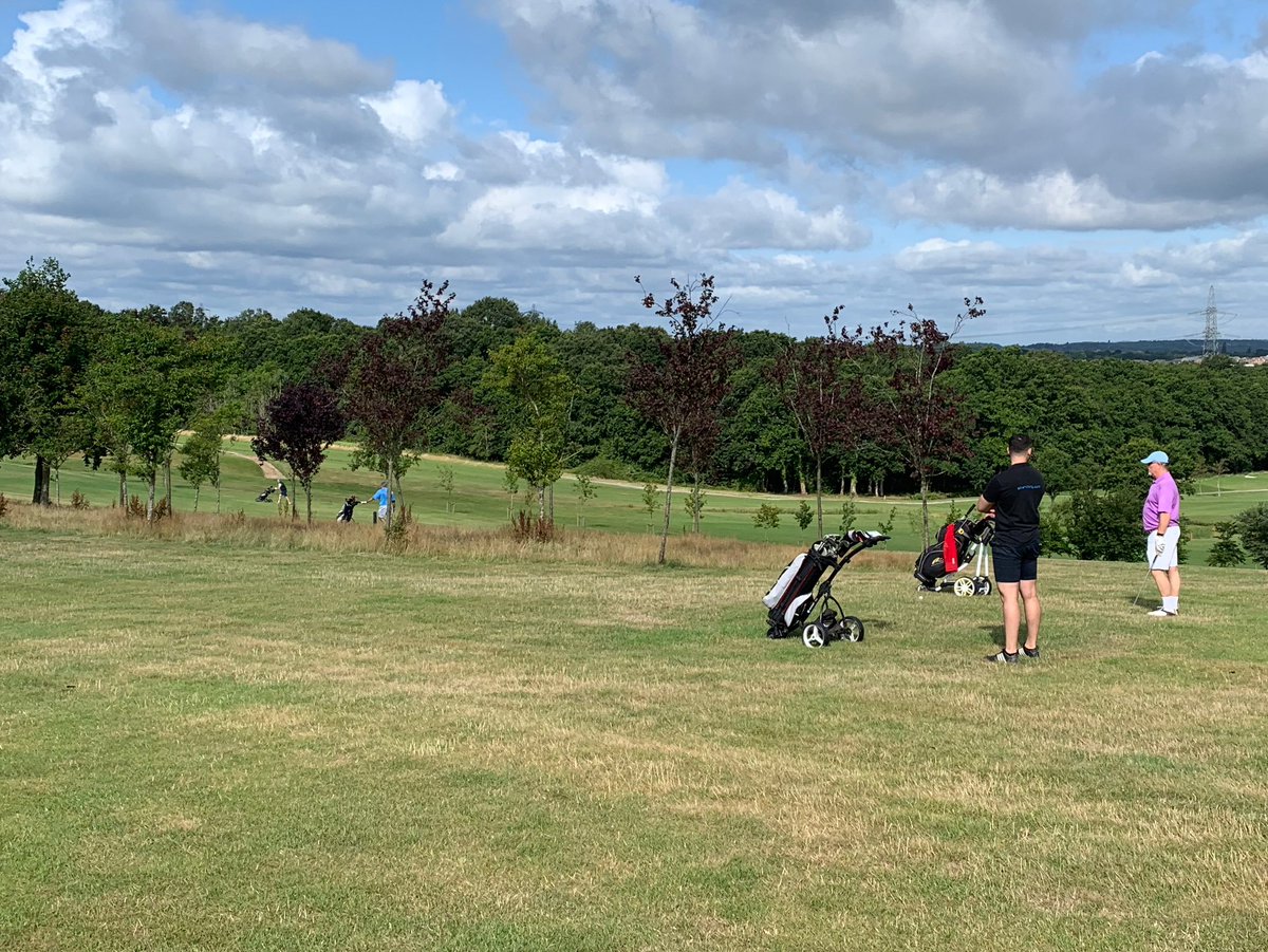 ⛳️ #charitygolf day at @SkylarkClub  with @silverliningUK  for @naomiandjack  ☀️lovely weather for it 🏌️‍♂️#SLGolf19
