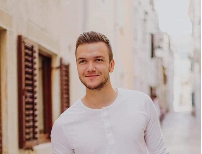 Koper_Istra's tweet photo. Rumeno - modre noči v Kopru! 😎😎😎
Pričenjamo jutri! Z vami bodo: Daniel Popović, Luka Basi, kot pred skupina pa Riya Damyanti z Impulz Dance Studio ... 🔝🔥🔥
Največji festival na obali! Vstopnine ni! 🔥🔥 https://t.co/orDBIydzWw