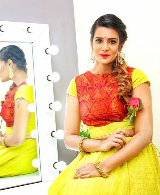 Meeramitunfans's tweet photo. “A flower cannot blossom without sunshine, and man cannot live without love." Good Evening Mam @meera_mitun https://t.co/p622u83cWI