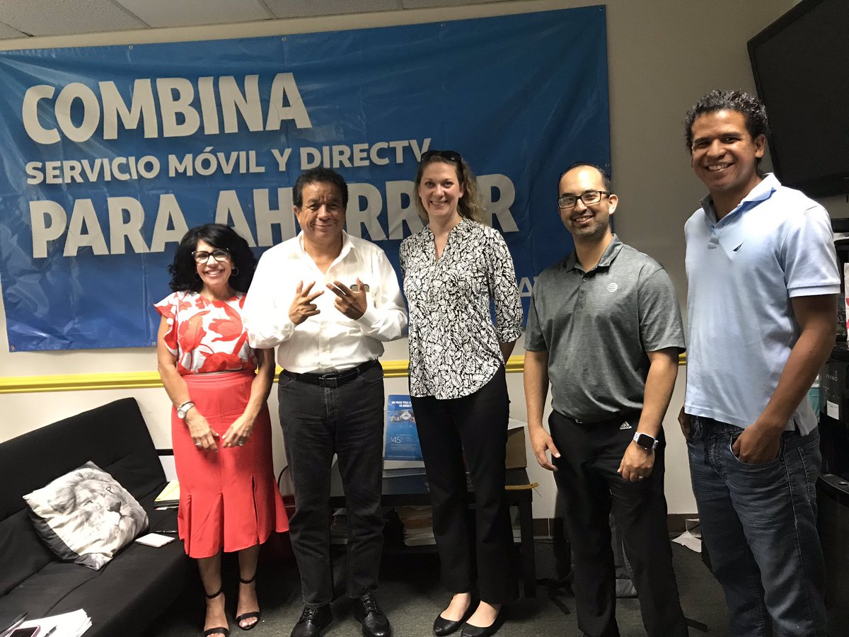 The new team in action having a meeting with one of our top En Español dealers in North Carolina. <a href="/AznarezLuisa/">LuisaAznarez</a>