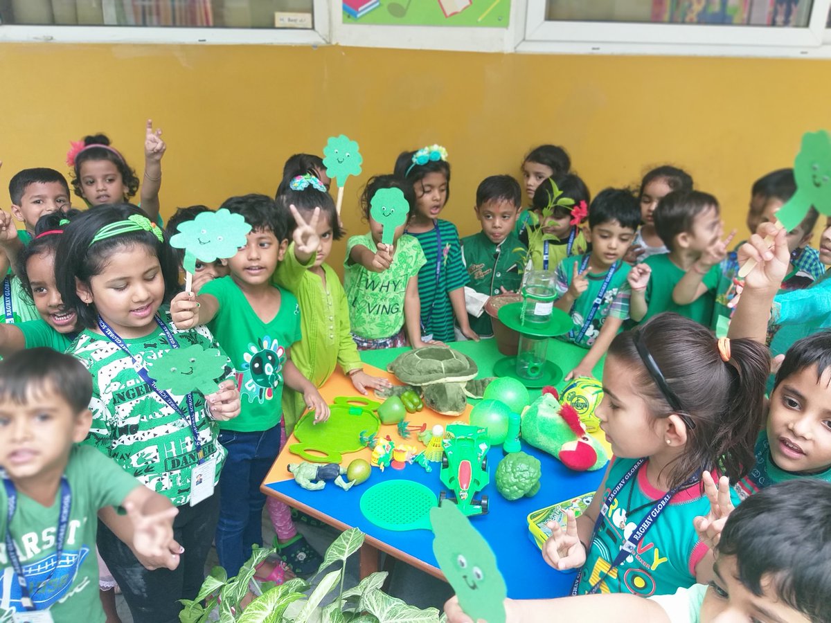 Green , the colour of nature, health and growth...
Kids are enjoying green colour day at rgs noida..#happylearning #funlearning #groupactivity #colourdaycelebration @rgsnoida @supritichauhan