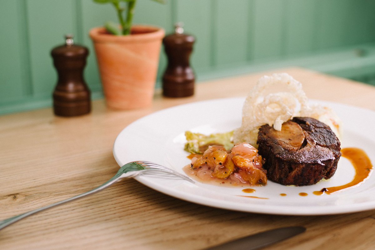 Our Gloucester Old Spot Pork Ribeye is a great alternative for steak lovers! Served with Hispi Cabbage and Peach, keeping it nice and summery 🍑 Book your table right here: buff.ly/2Sxyv4X

#Leeds #leedsfood #leedsindependents #localproduce #restaurantsofleeds #rarebreed