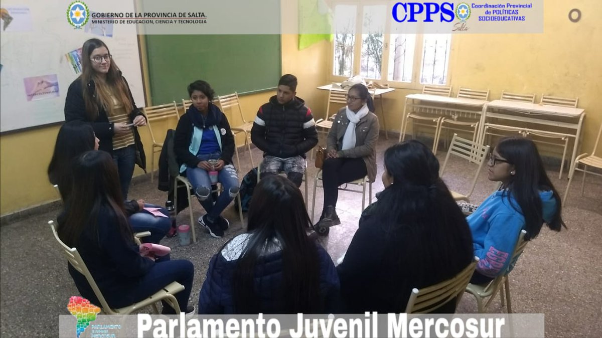 fguillesaavedra's tweet photo. Compartí con los  jóvenes que participan del programa  Parlamento Juvenil del Mercosur, etapa zonal.
Jóvenes con gran compromiso ciudadano 
@UrtubeyJM @miguelisaok https://t.co/LgQX4joQHC