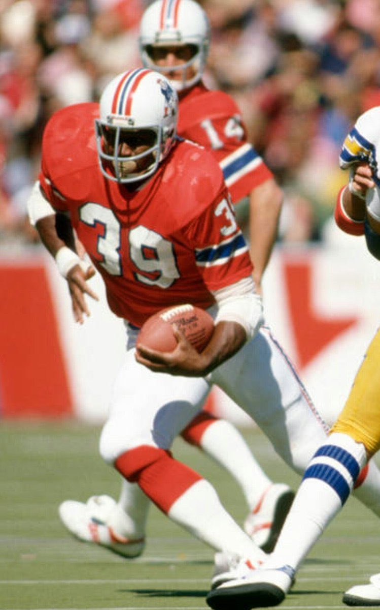 We've got Sam "Bam" Cunningham days left until the  #Patriots opener!The 11th overall pick in 1973, Cunningham played his entire 9 year career with the Pats. He posted 5,453 yards and 43 TDs with NEHe was a key member of the team that ran for an NFL record 3,165 yards in 1978