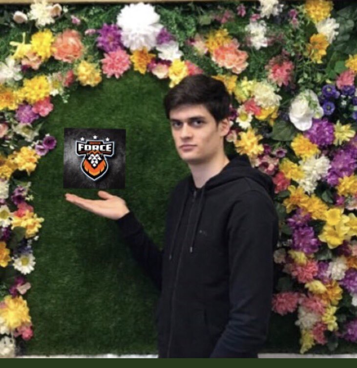 Dutch force is recruiting th11’s and th12’s for <a href="/champwarleague/">Champions War League</a> season 7 invite, apply now at discord.gg/xPs2QS