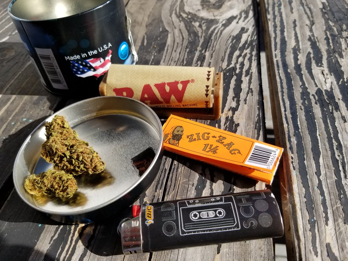 Pokedad_Justin's tweet photo. #CaliforniaLiving #CentralCoast #Cali #OutdoorGrowers #OutdoorGrowing #OutdoorGrown #Hash #Hashish #BubbleHash #BubbleHashish #ColdWaterExtract #DrySiftHash https://t.co/OQFVrmRYiO