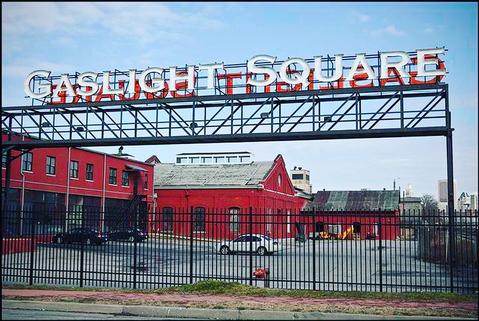 “I think people who are not from here think the Inner #Harbor is the only center for culture or fun in the city, and there's so much more to #Baltimore...”
- DeRay Mckesson 
📷: Belsinger Sign Works