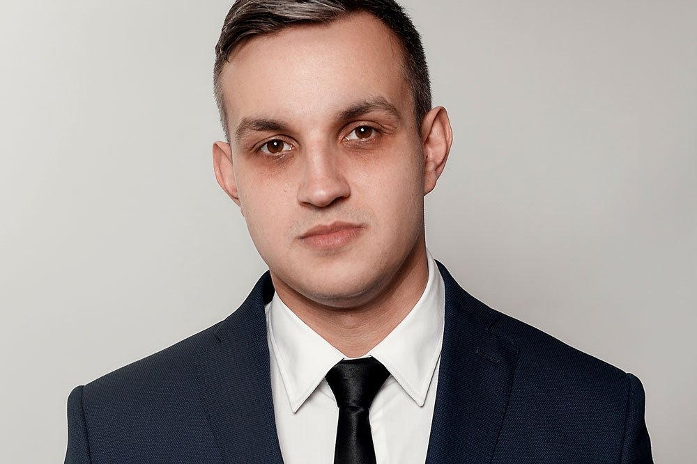 What To Do For Dark Shadows Under The Eyes #darkshadows #darkcircles #eyecare #eyecenter #newjersey #passaic #bergenfield thenjeye.com/dark-shadows-u…