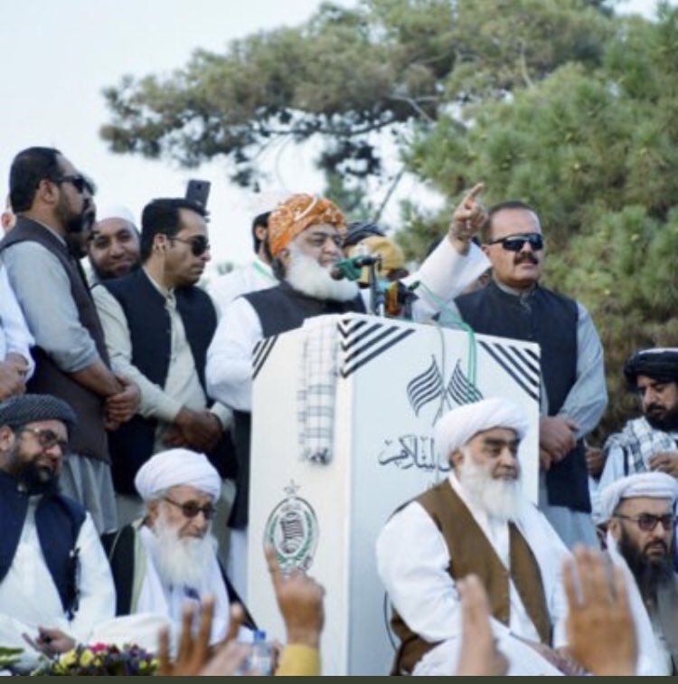 ChChhail's tweet image. After listening Quetta speech Govt decided to decrease the Price of #Rooti  Thankew #Moulana Fazul ur Rehman @MoulanaOfficial