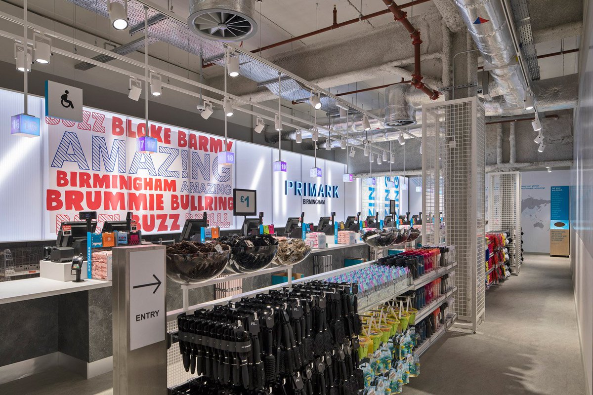 ArquiluzP's tweet image. RT iGuzzini &quot;For the interiors, #iN60 lines of light guarantees uniform vertical washing of the walls, #FrontLight projectors meet the specific needs of each area and #Cup fixtures highlight some of the details. More &amp;gt;
iguzzini.com/projects/proje… https://t.co/0DKQ9s1dr8&quot;