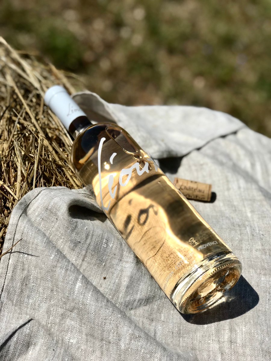 Our rosé #leoube Côtes de Provence La Londe 2018 selected for the summer and highly recommended by the magazine <a href="/decanter/">Decanter</a> in its latest issue ! 

Pale, creamy white in appearance. It’s appetising and fresh with a sea breeze nose.