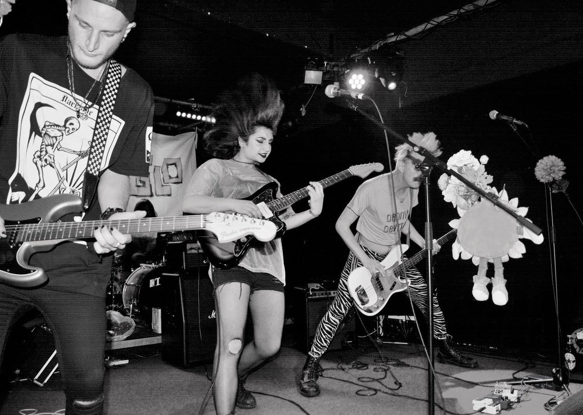 Cheers <a href="/Iam_Indie_Music/">Indie Music</a> for their stellar review of our debut EP 'Are You Happy?' 🌞🤘🌞 
indie-music.co/2019/07/sunglo…