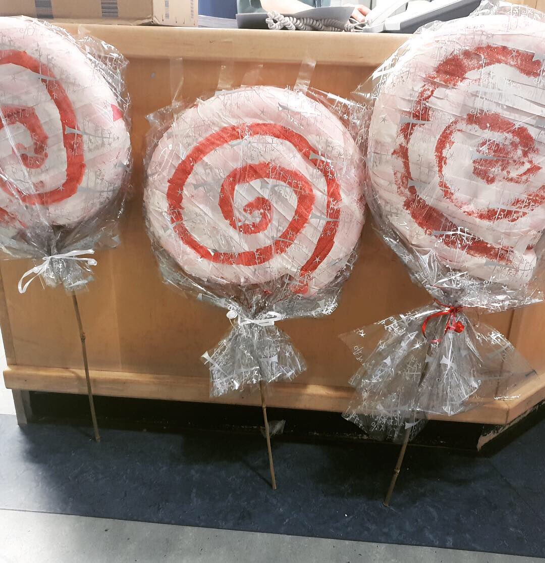 echcharity's tweet image. Over the coming weeks, the staff from each ward of The RHSC will choose a Roald Dahl story and bring it to life! Have a look at the amazing job Ward 4 has done with Charlie and the Chocolate Factory. Keep your eyes peeled to see what the other wards create... 🍭