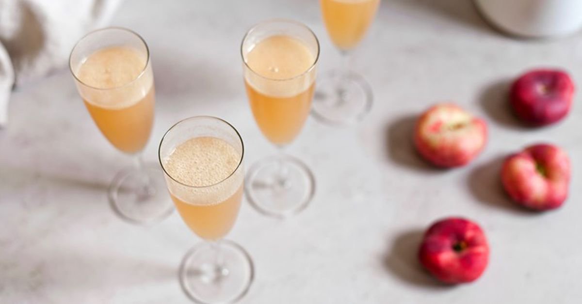 Did you know August is #NationalPeachMonth? 🍑...well, it is in the US, but we can never resist an opportunity for Peach Bellinis! And what goes into a Bellini? Prosecco of course! buff.ly/2yrJ6C6

TIP: a dryer Prosecco will work better with the sweetness of the peaches