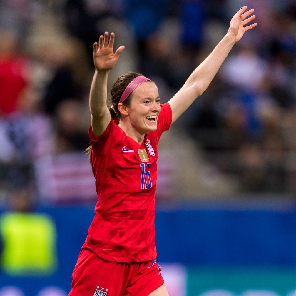 USWNT's tweet photo. Good Morning, USA! 👋 @julieertz, @roselavelle, @alexmorgan13 + @mPinoe  have been named to the shortlist for #TheBest FIFA Women's Player Award!

VOTE NOW » https://t.co/86vAEFNtJq

ps: how do we vote for our top 3 when we have four nominees what kind of sick joke is this 😭 https://t.co/giQH8cciwC