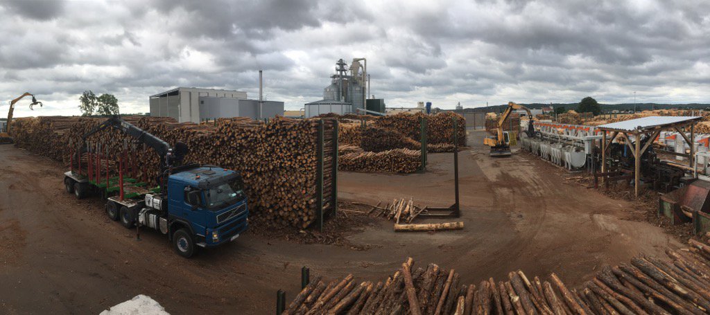 Our Polish Sawmill near Wiele is flexible and has capacity to produce a wide range of material specifically for the UK market. #timber #UC4 #pine #fencing #construction #glulam