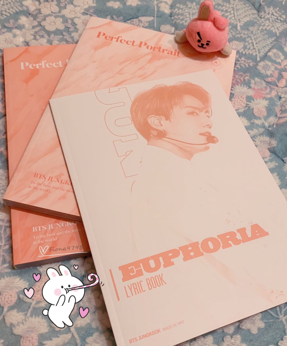 Fiona9795's tweet photo. 真的不是普通重而已🥺
連店員也錯愕的重量
辛苦妳了 @buyfor_939597
下次要寄藥布 跟你分享了XD😅
好喜歡Euphoria book 收錄從LY到SY不同的舞台🤩🌸
@madein1997_jk
Thank you 😘
The PB is really great and beautiful.
💜💜💜🥰
#PERFECTPORTRAIT https://t.co/YHc7zHR6Qm