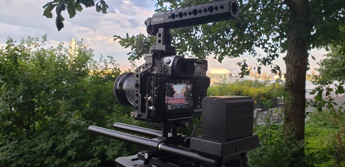 NitzeVideo's tweet photo. Built-in Arca plate makes your set up more convenient. Nitze cage kit for Fujifilm X-T2/X-T3. Nice photos from: Kwamel Ayala
More details please click:
https://t.co/LJT8kACRtm
#nitze #initze #Fuji #XT2 #XT3 #cameracages #cameraaccessories #photography #videography #filmmaking https://t.co/f4b6H6gYWF