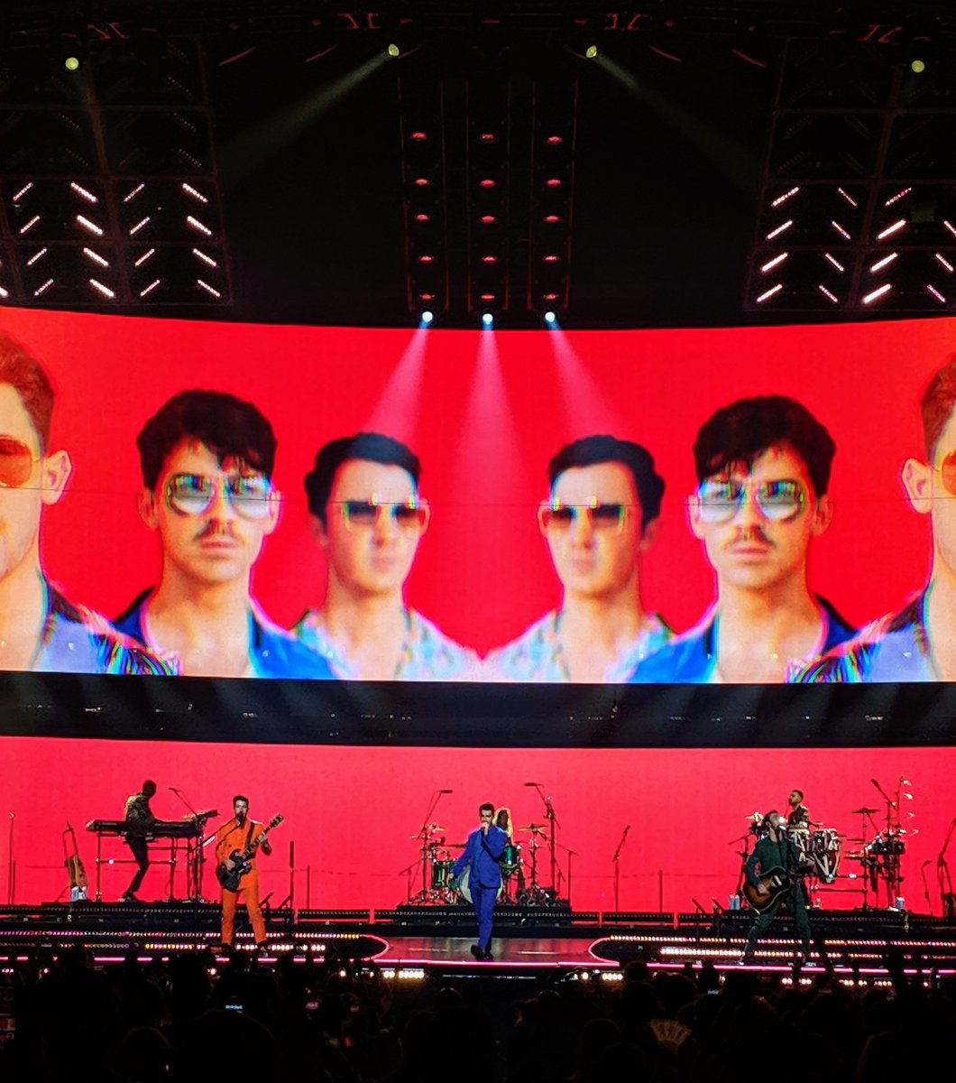 LenovoCenter's tweet photo. The #HappinessBeginsTour was AMAZING. Thank you @jonasbrothers for such a fun night in #Raleigh! 🎉 https://t.co/aflBORPb8I