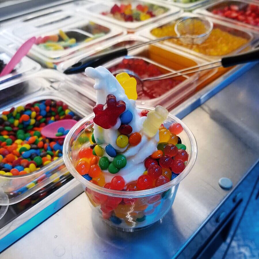 hbsummerseries's tweet photo. Satisfy your sweet tooth craving this weekend at #HermosaBeachSummerSeries🍦Don’t worry, we won’t tell. 😋
.
.
#HermosaBeach #HermosaSummerSeries #HermosaBeachPier #HermosaCA https://t.co/FIEDV9sHUd