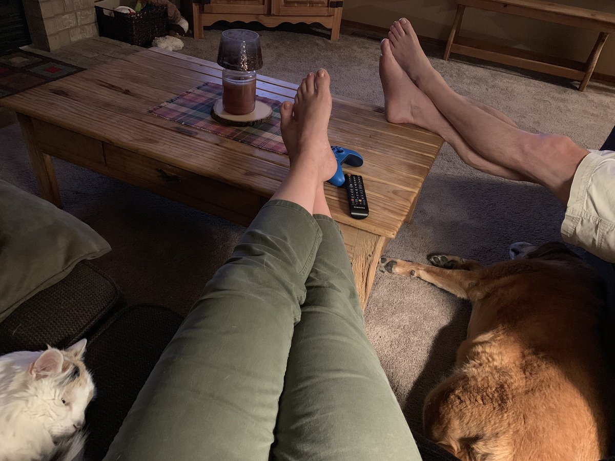 rj2968's tweet photo. Just us old folks hanging out. #LoveOurSeniorPets #AlmostAARP #YoungAtHeart https://t.co/Jn1Lk8uh79