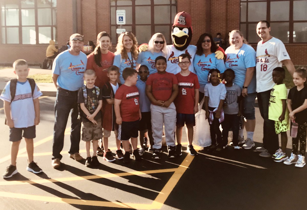 geowilkerson's tweet photo. 🎉THANK YOU to Fredbird  for helping us make the first day of school extra special for our students &amp; staff!!!⚾️@Cardinals #HMS116 #HMSFAMILY #ChampionsForCharacter @CHARACTERplus https://t.co/WtfBPxR5fZ