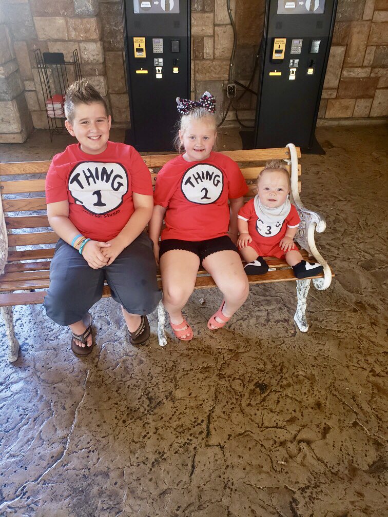 stash_lafonda's tweet photo. Cousins β₯οΈ #thingone #thingtwo #thingthree https://t.co/etIm2US61c