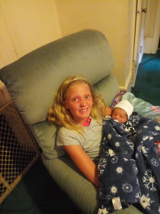 My daughter with her first nephew Carson... Hes adorable 😁❤ https://t.co/LhJLYOlUIc