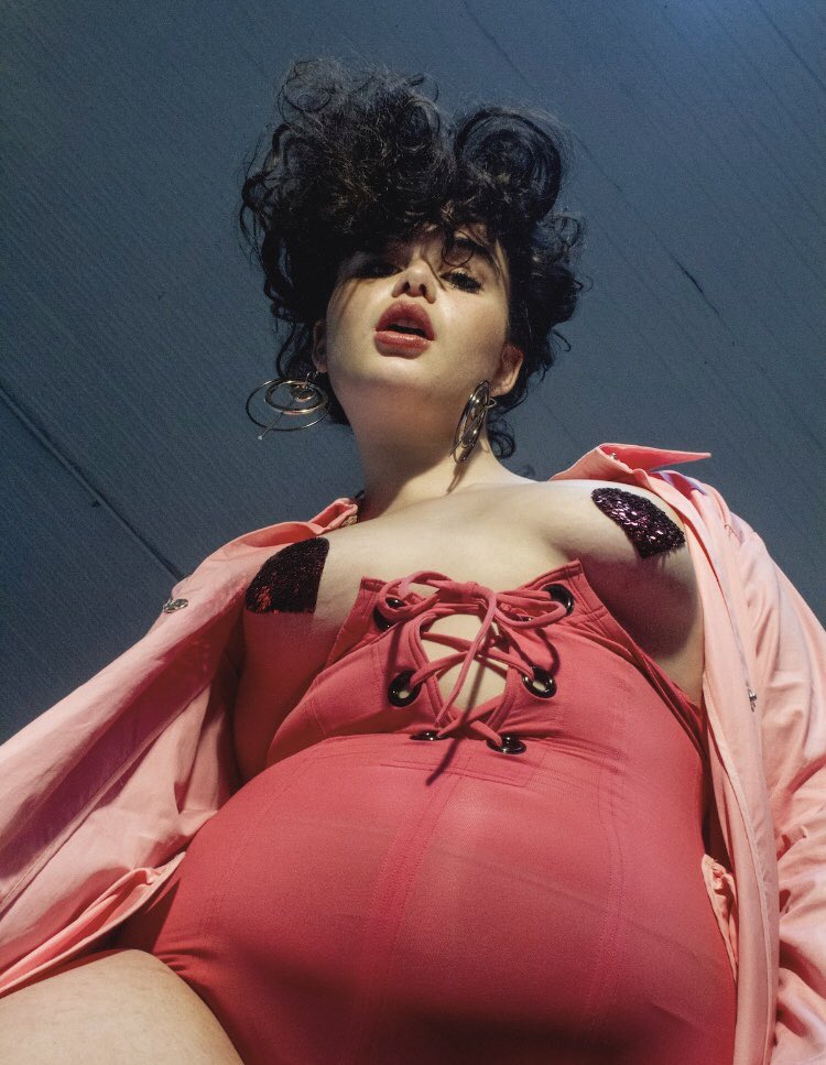 barbiefiIes's tweet photo. barbie ferreira by micheal donovan for glass book https://t.co/xSyv1MBwZ2