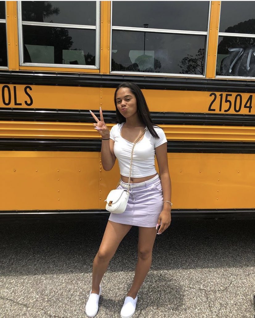 CoreyaCQ44's tweet image. End of the day vibes. Great first day!The only 2 weeks Out of the year I get to wear fake nails lol #pitcherproblems