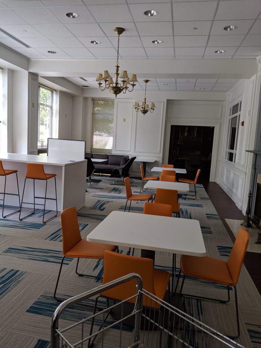 New furniture for new student space. Love the colors and the feel of the room. I bet lots of learning will happen here! #tccbrightspots <a href="/MyTCCNHS/">The Christ College</a>