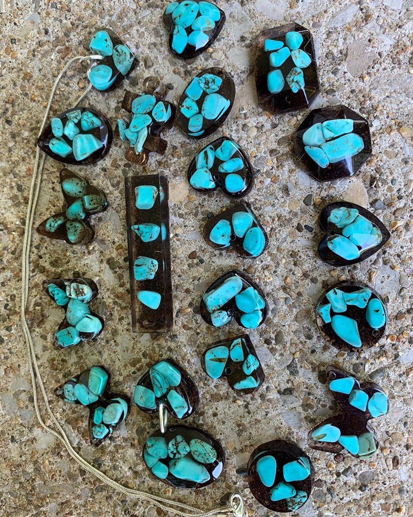 FlowerProject18's tweet image. Turquoise Pendants can be made into necklaces, sun catchers, or keychains. Turquoise is the birthstone for the month of December. 
 #TheFlowerProject #Turquoise #Wisdom #Serenity #Wholeness #Creativity #Joy #Tranquility #Protection #Balance #Patience #Intuition #Love
