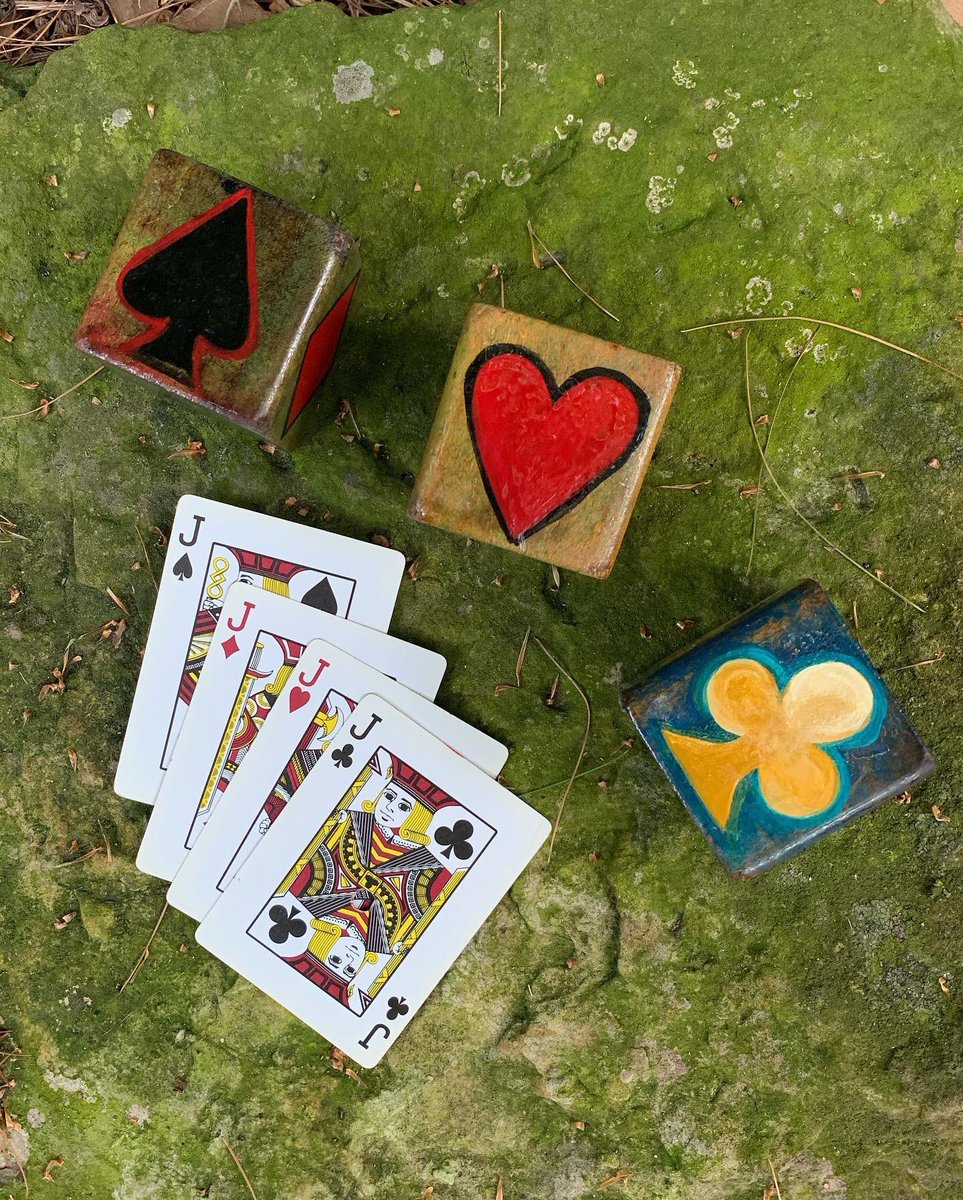 FlowerProject18's tweet image. Helping to solve the, “HEY, what’s trump?” question during your euchre games. Buy one for your card nights and (maybe) never hear this question again!
#TheFlowerProject #Euchre #EuchreNight #Cards #CardGames #EuchreBlock #GameNight #Hearts #Spades #Diamonds #Clubs #Winner