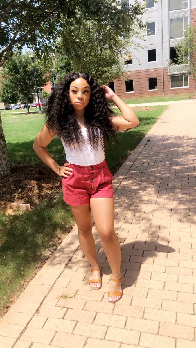 yogirl_lo's tweet photo. Sophomore year be good to me✨#myasu https://t.co/pJKXArhR6q