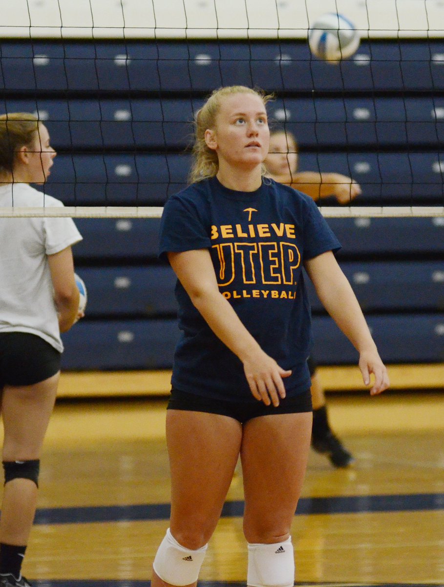 DrewKochanny's tweet photo. Petoskey's volleyball team took to the court on Wednesday to get 2019 started under the new direction of first-year head coach Casie Parker: https://t.co/f5yT09mhHh https://t.co/VBYtLdyBeM