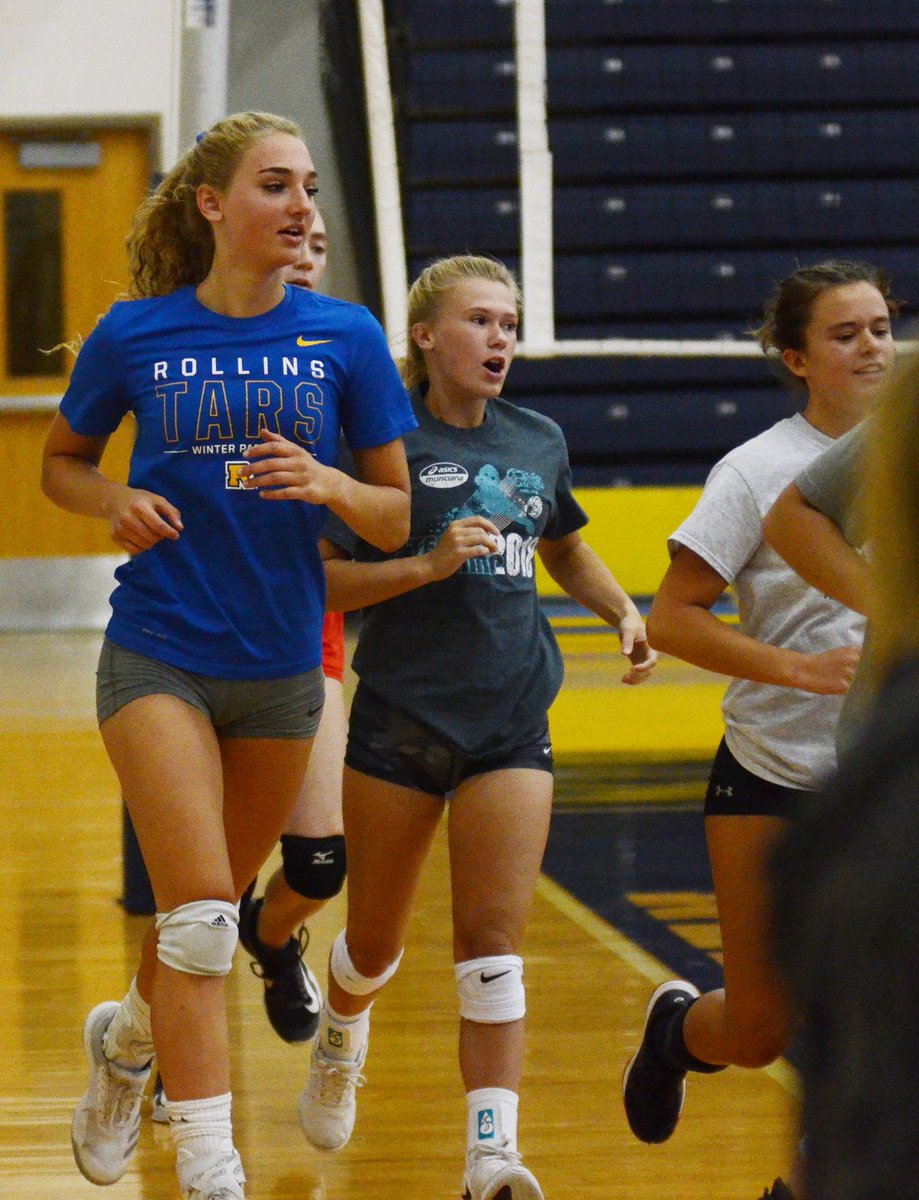 DrewKochanny's tweet photo. Petoskey's volleyball team took to the court on Wednesday to get 2019 started under the new direction of first-year head coach Casie Parker: https://t.co/f5yT09mhHh https://t.co/VBYtLdyBeM